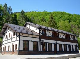 Hotel Kompas，位于福查的酒店