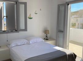 Maganiotis Rooms，位于基莫洛斯岛的海滩短租房