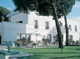 LH Hotel Domus Caesari，位于马里诺的浪漫度假酒店