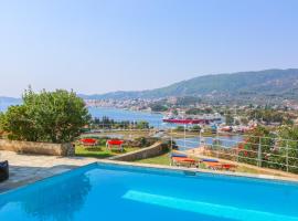 Skiathos Seaview Villa with Pool，位于Punta的酒店