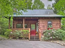 Romantic Gatlinburg Cabin with Hot Tub and Pool Access