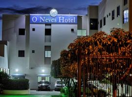 O Neves Hotel，位于关那比的酒店