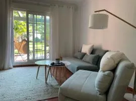 Charming apartment, golf, kitesurfing, free tennis courts and bikes