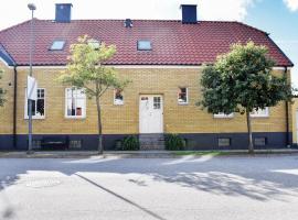 2 Bedroom Gorgeous Apartment In Ystad，位于斯塔德的酒店