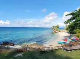 1peace beach resort，位于安达的住宿加早餐旅馆