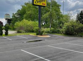 Super inn,Lansing,mi，位于兰辛的酒店