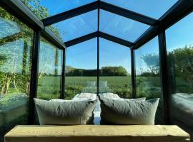 The Glass Huts，位于Magletving的酒店
