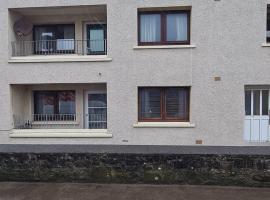 Beautiful 2-Bed Apartment in Campbeltown，位于坎贝尔城的酒店