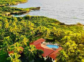 PALM HOUSE - LUXURY VILLA - SAMANÁ - Ocean Front，位于Sánchez的酒店
