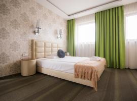 Hotel Wróblewscy，位于谢拉兹的酒店