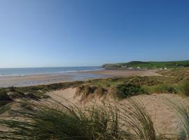 Croyde Bay Hotel or Self Catering，位于克罗伊德的酒店
