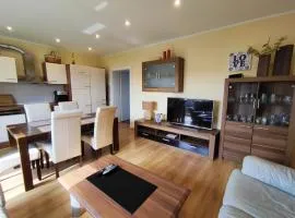 Apartament GórnyŚląsk blisko jeziora - 120qm - 3 sypialnie z parkingiem i klimatyzacją - Flat UpperSilesia with Parking & air conditioning - Ferienwohnung OberSchlesien mit 3 Schlafzimmern inklusive Parkplatz und Klima - Nähe Badesee und Sandstrand