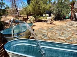 Popular Homestead! Location, Stargaze, Views!，位于约书亚树的酒店