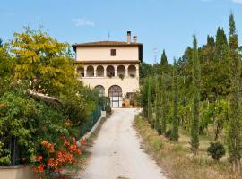 Ai Sei Archi，位于福利尼奥的酒店