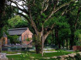 清迈弗洛拉小溪度假村，位于杭东的酒店