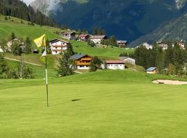 Landhaus Alpenland，位于楚格的旅馆