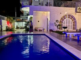 Luxor Oasis Guest House，位于卢克索的带泳池的酒店