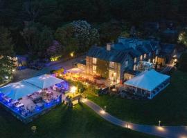 Aberdunant Hall Holiday Park
