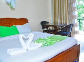 Omega Gardens Hotel，位于Karatina的酒店