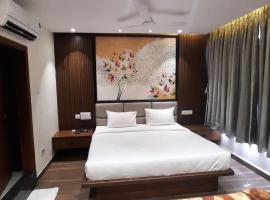 HOTEL SUNRISE HOSPITALITY，位于维杰亚瓦达的酒店