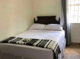 Kelly's Studio Apartment - Rental near Airport, Amenities and Bus Route