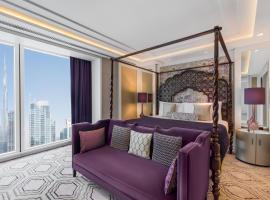 迪拜皇冠酒店，位于迪拜海湾大道公园附近的酒店