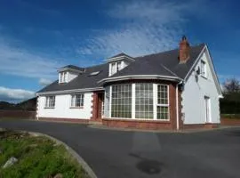 Castleview, Spacious 5 bedroom house with stunning views