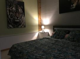 Nicole Résidence avec piscine chauffée & jacuzzi，位于圣安德烈的酒店