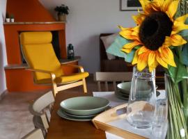 Lily Home_Lefkada ~ Private Country house，位于Kondáraina的酒店