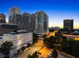 1109-Extra LG-King Bed-1 Free Park-Fast WiFi-DTW