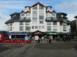 Apartamentos Sabica Nevada Plaza，位于塞拉内华达的酒店