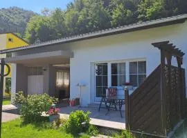 Haus beim Wasser im grünen in sehr ruhiger Lage!!