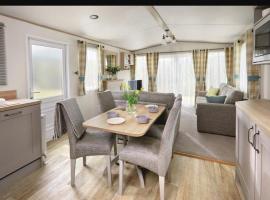 Hoburne Devon Bay Luxury 3 bed lodge，位于佩恩顿的酒店