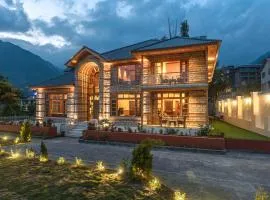 SaffronStays Monarch Manor, Manali - regal mansion