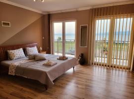 Sun and river Apartments，位于哥鲁拜克的酒店