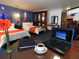 Hotel Ciros，位于帕丘卡德索托的酒店