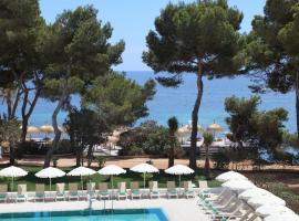 Iberostar Selection Santa Eulalia Adults-Only Ibiza，位于圣埃乌拉利亚伊维萨尼基海滩附近的酒店