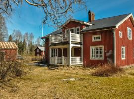 Gorgeous Home In Stllet With House A Panoramic View，位于Stöllet的别墅