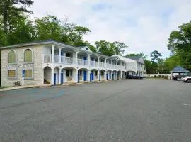 Studio Inn and Suites