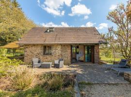 Gîte La Bergerie，位于Ségur-le-Château的酒店