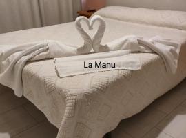 Hostal La Manu，位于米兰韦尔的酒店