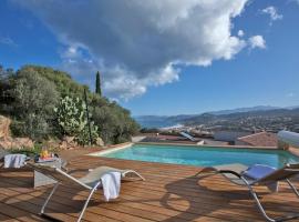 Villa Annonciade，位于利勒鲁斯的带按摩浴缸的酒店