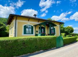 Cottage am Attersee，位于阿特湖畔努斯多夫的酒店