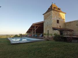 PIGEONNIER DE SABAILLAN，位于Castelnau-dʼArbieu的酒店