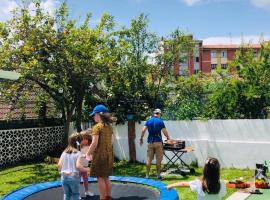 ROSALES Apartamento y jardín，位于奥维多的酒店