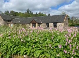 Charming Parlour Cottage at Tinto Retreats near Biggar