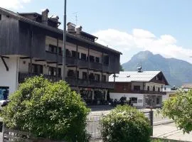 Breakfast around the mountains