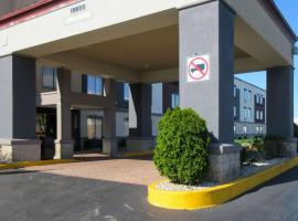 Clarion Pointe Evansville North，位于埃文斯维尔的酒店