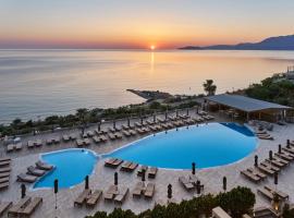 Blue Marine Resort and Spa Hotel，位于阿基欧斯尼古拉斯的酒店