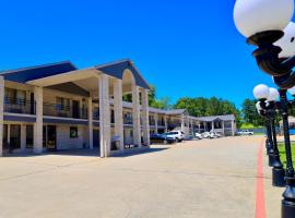 Regency Inn & Suites，位于Gladewater的汽车旅馆